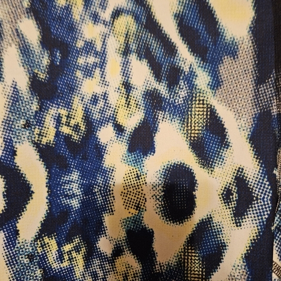 #207 Cato Plus Sportswear Capri Sunny Line- Size: 26W-28W - Picture 2 of 3